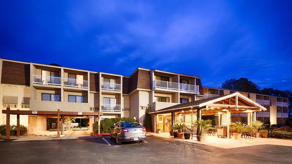 Best Western Chincoteague Island Bagian luar foto